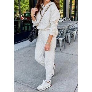 Women's Cream Textured Pants & Jumpsuit Set